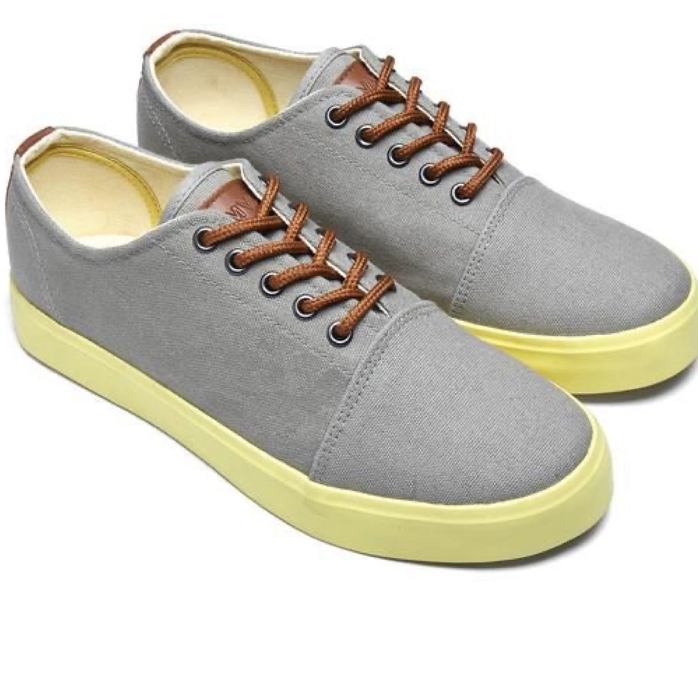 VAMVAS Space‎ Grey/Yellow Eco Friendly Women’s Sneakers Size 7.5
